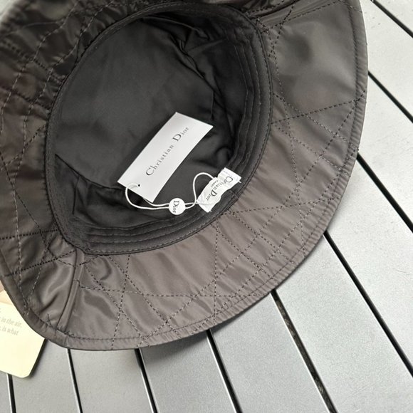 Dior fisherman hat
